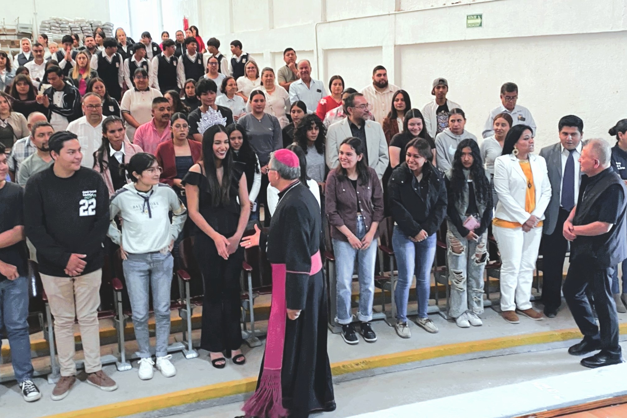 La visita de monseñor Victor Alejandro Aguilar Ledezma, v obispo de Celaya.